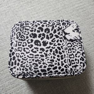Pre-owned Black & White Leopard Print Travel Jewelry Case Organizer